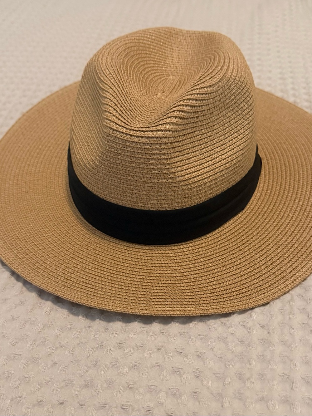 NWT Wide Brim Straw Fedora Hat with Black Band - Natural